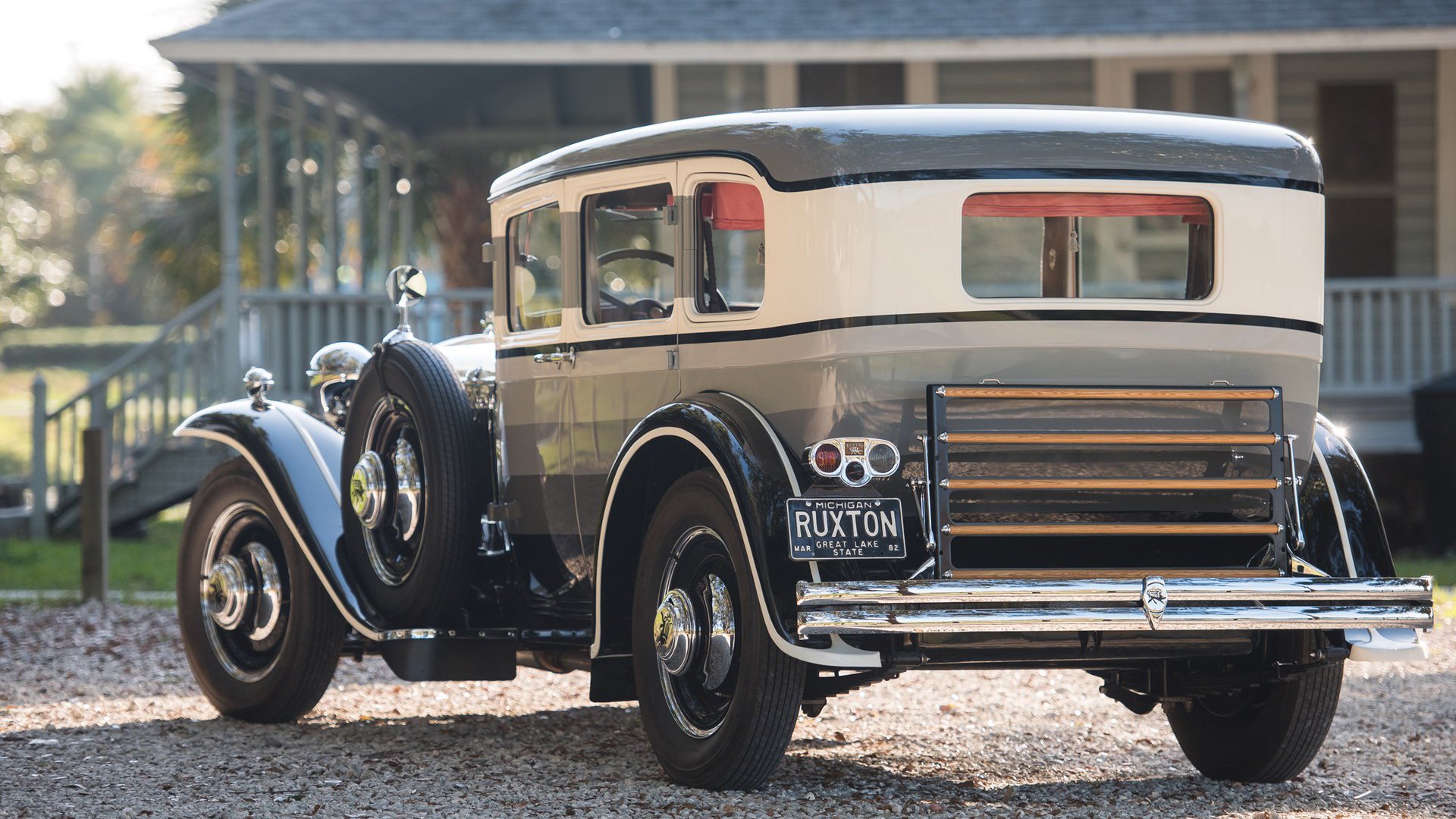 国际足球赛事线上直播突破，互动体验更丰富，国际足球赛场节目